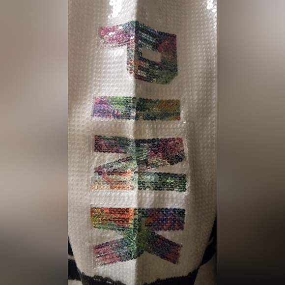 LIMITED RELEASE VS Pink Bling Shirt🤩 - Picture 3 of 7